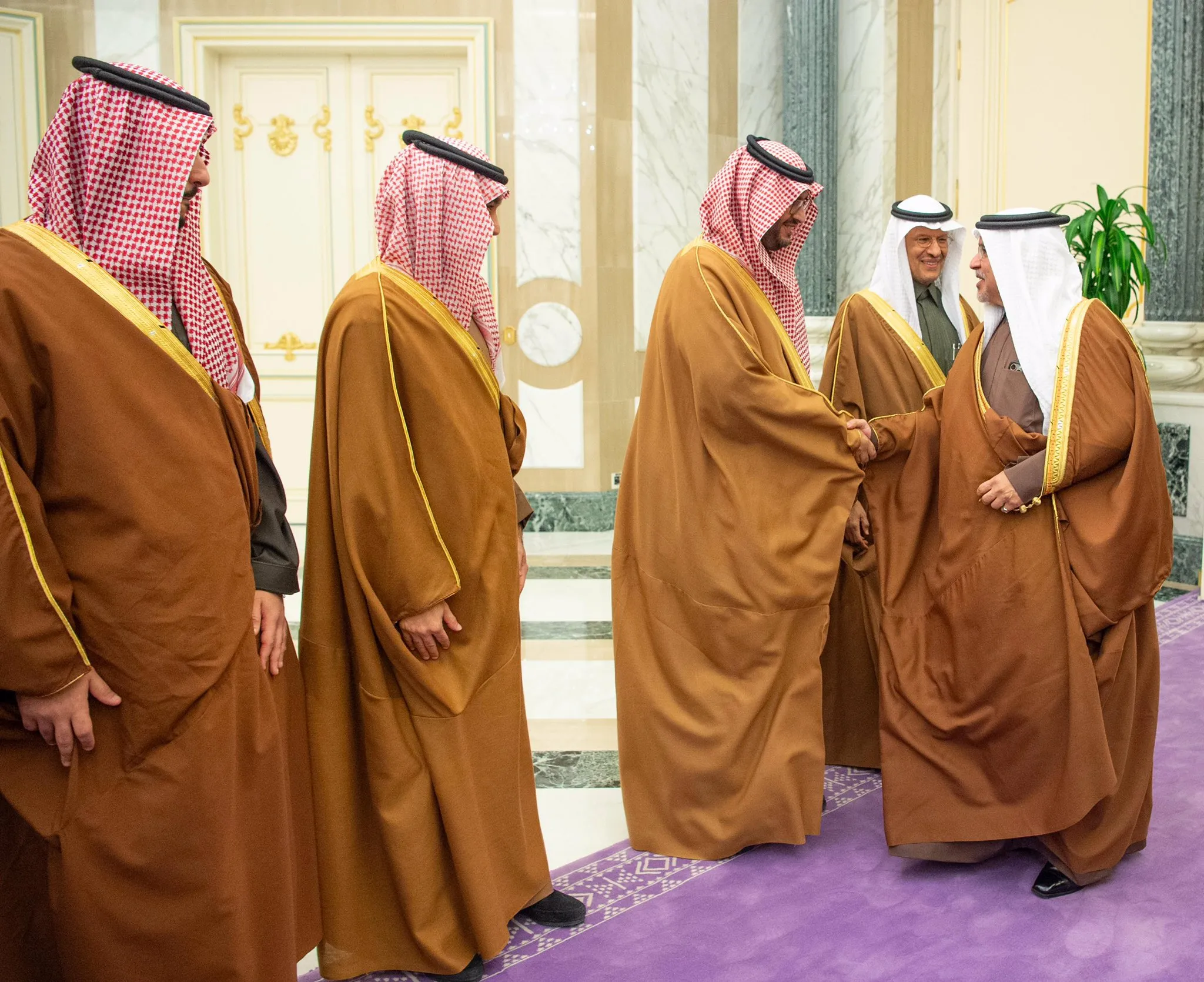 ما هو سبب زيارة سمو ولي عهد مملكة البحرين للسعودية؟
