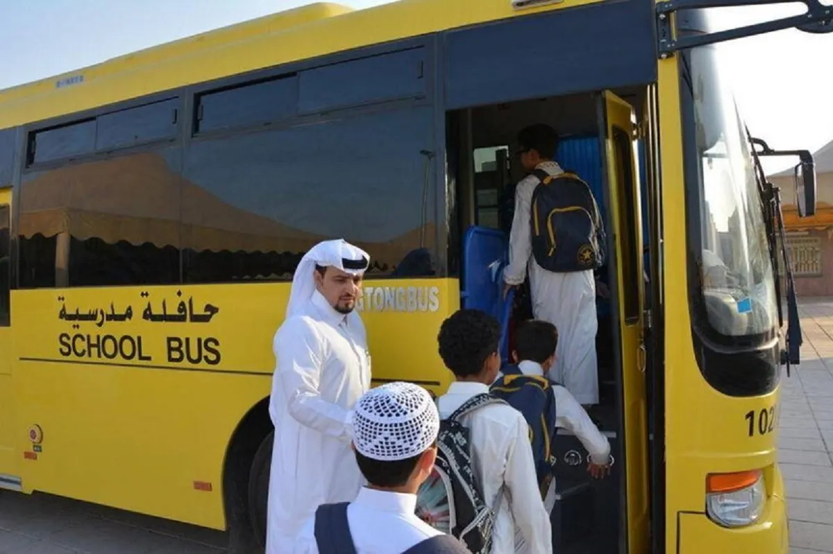 لائحة نشاط النقل التعليمي .. شروط يجب توافرها في الحافلات المدرسية للحد من نسيان الطلاب أو وقوع حالات وفاة