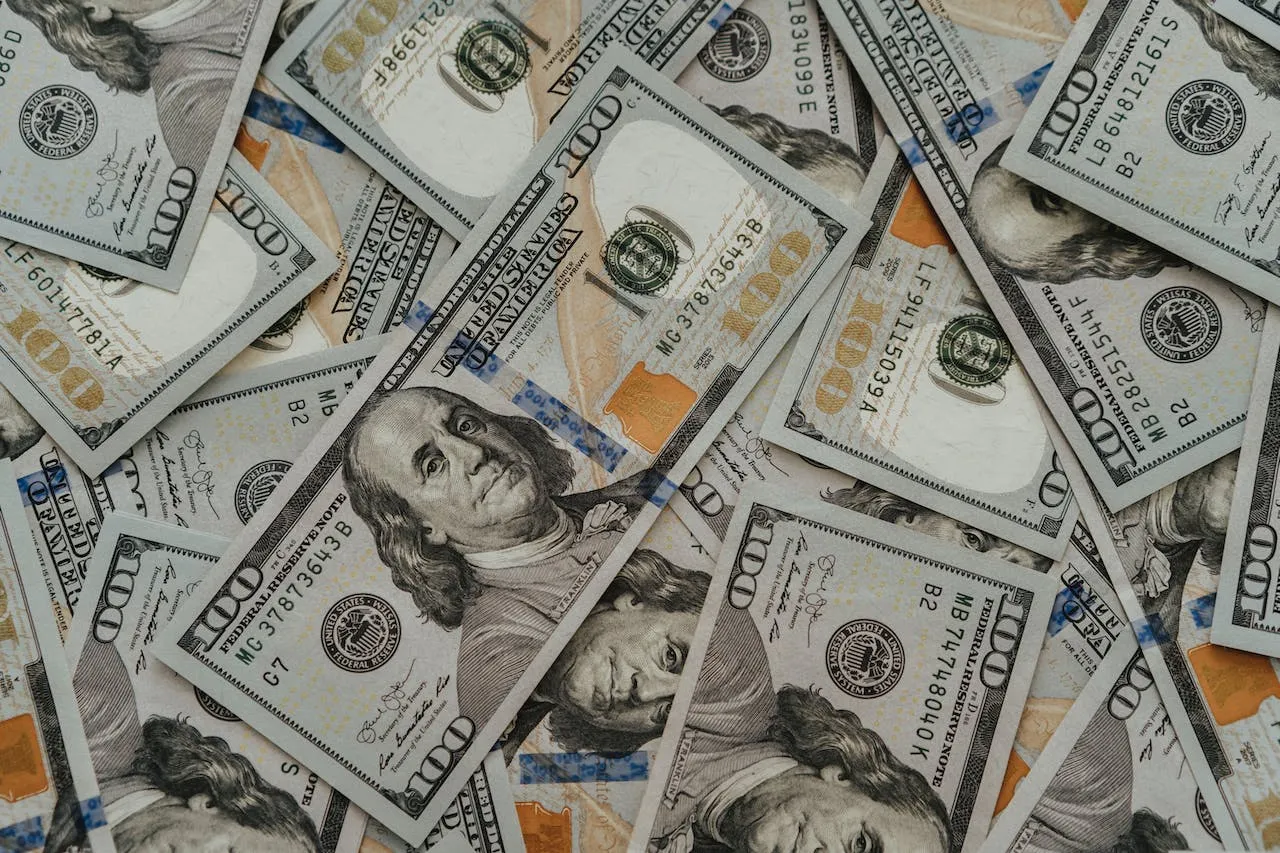سعر الدولار اليوم في العراق الأربعاء 7 فبراير 2024 .. ابيش الورقة مقابل الدينار؟