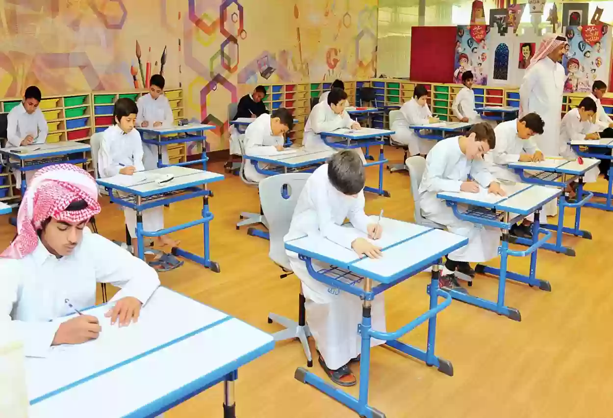 تزامنًا مع توقعات الأرصاد.. هل يوجد تعليق الدراسة حضورياً غدا في السعودية؟