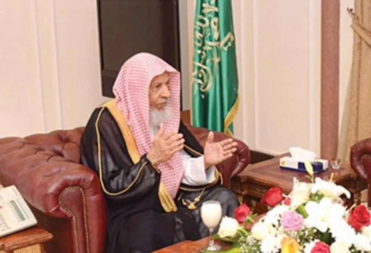 وفاة مستشار الديوان الملكي الشيخ غيهب بن محمد الغيهب وموارته الثرى