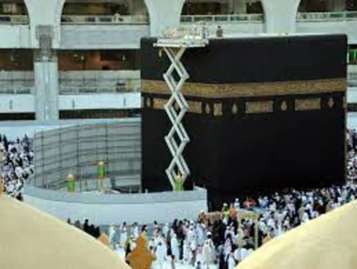بدء أعمال صيانة الكعبة المشرفة بأفضل المواصفات والمعايير