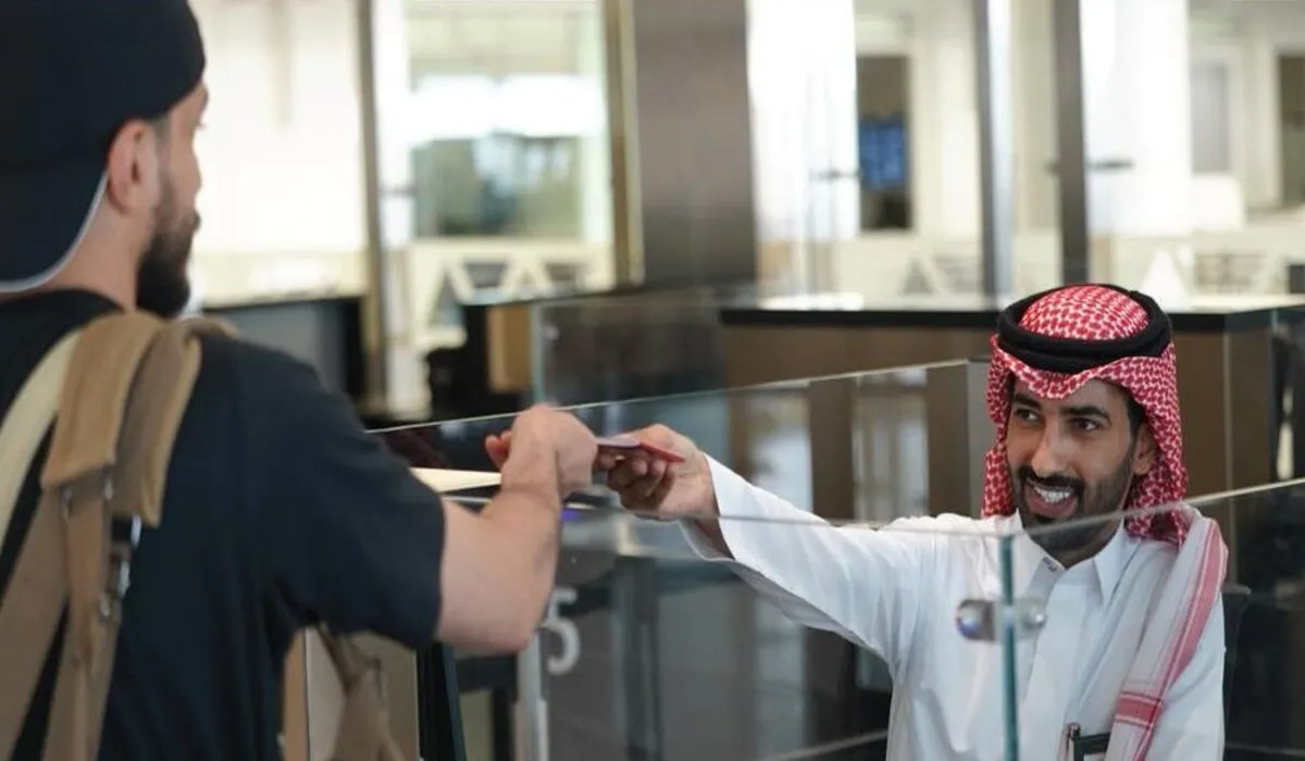 عاجل .. وزارة الداخلية توضح تفاصيل إطلاق ختم معرض الدفاع العالمي 2024 عبر جوازات مطار الملك خالد الدولي بالرياض