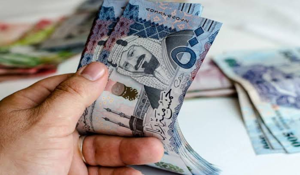 مفاجأه في سعر الريال السعودي مقابل الجنية المصري في تعاملات اليوم الاثنين 18 ديسمبر 2023
