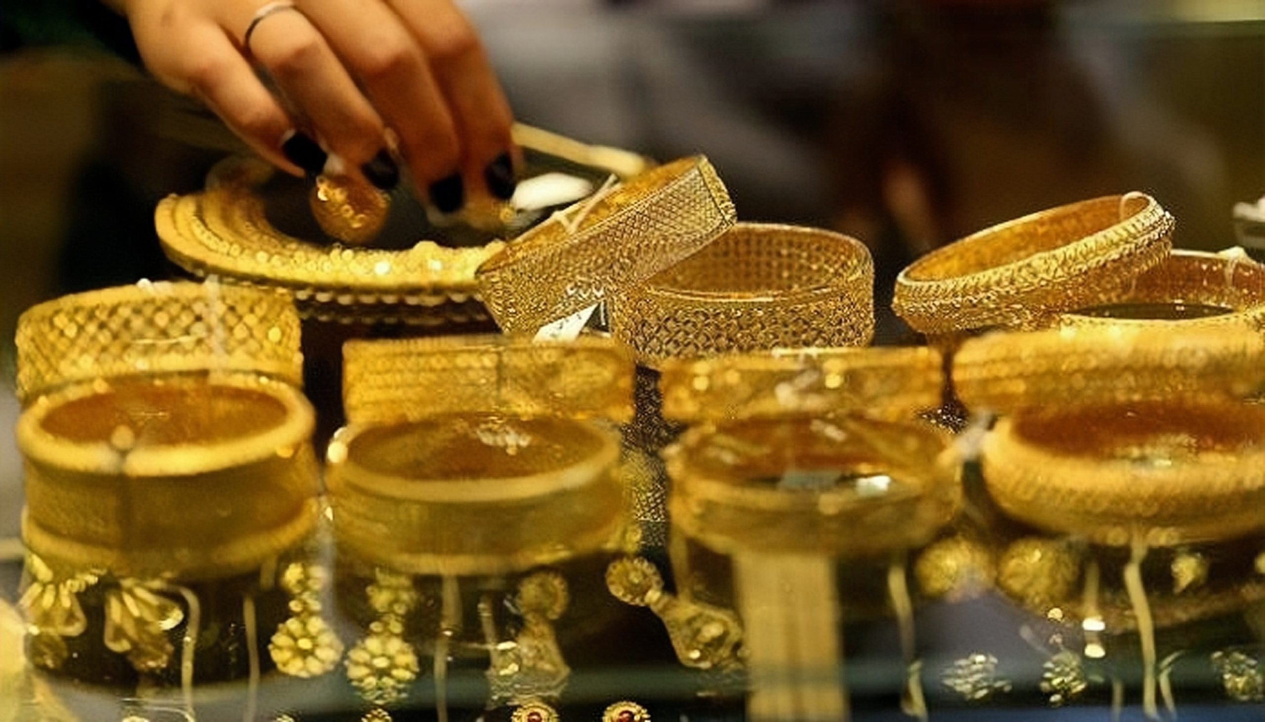 سعر الذهب اليوم في السعودية عيار ٢١ بمستهل تعاملات اليوم الثلاثاء 5 ديسمبر 2023