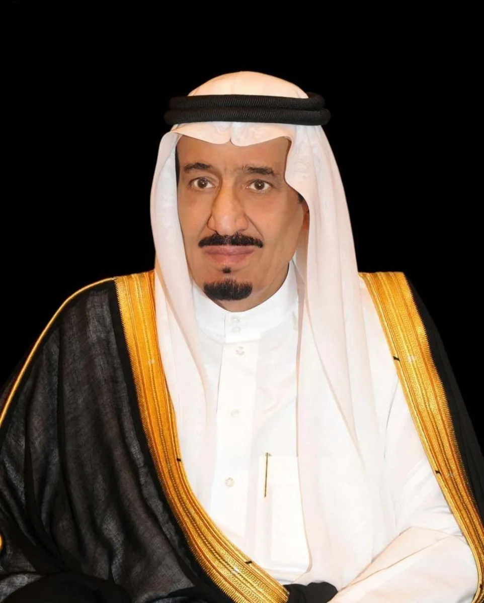 الأمر الملكي .. منح 200 متبرع ومتبرعة من مواطني المملكة وسام الملك عبدالعزيز من الدرجة الثالثة