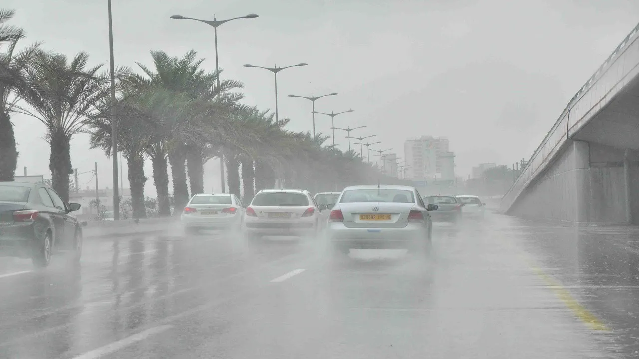 الأرصاد تكشف عن حالة الطقس اليوم أمطار وسيول وبرد على تلك المناطق