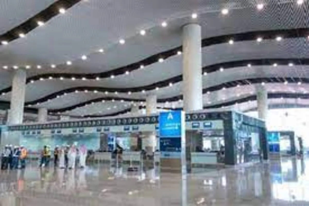 إدارة الجوازات فى مطار الملك خالد بالرياض تعلن عن ضبط تجاه مسافر