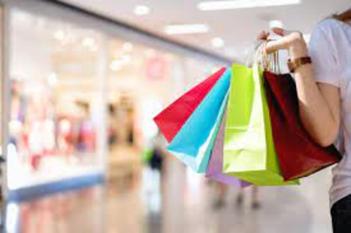 التسوق المبكر قبل عيد الفطر بدء موسم العروض والتخفضيات