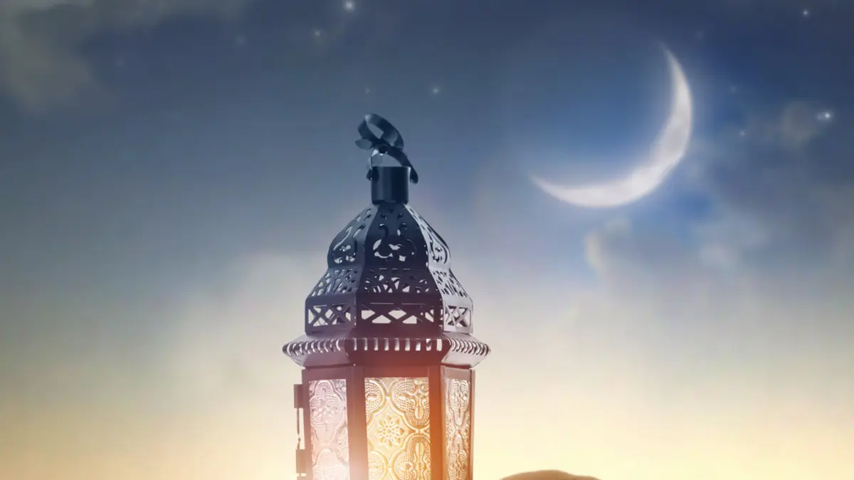 متى موعد رؤية هلال شهر رمضان المبارك 1445 في مصر والسعودية؟