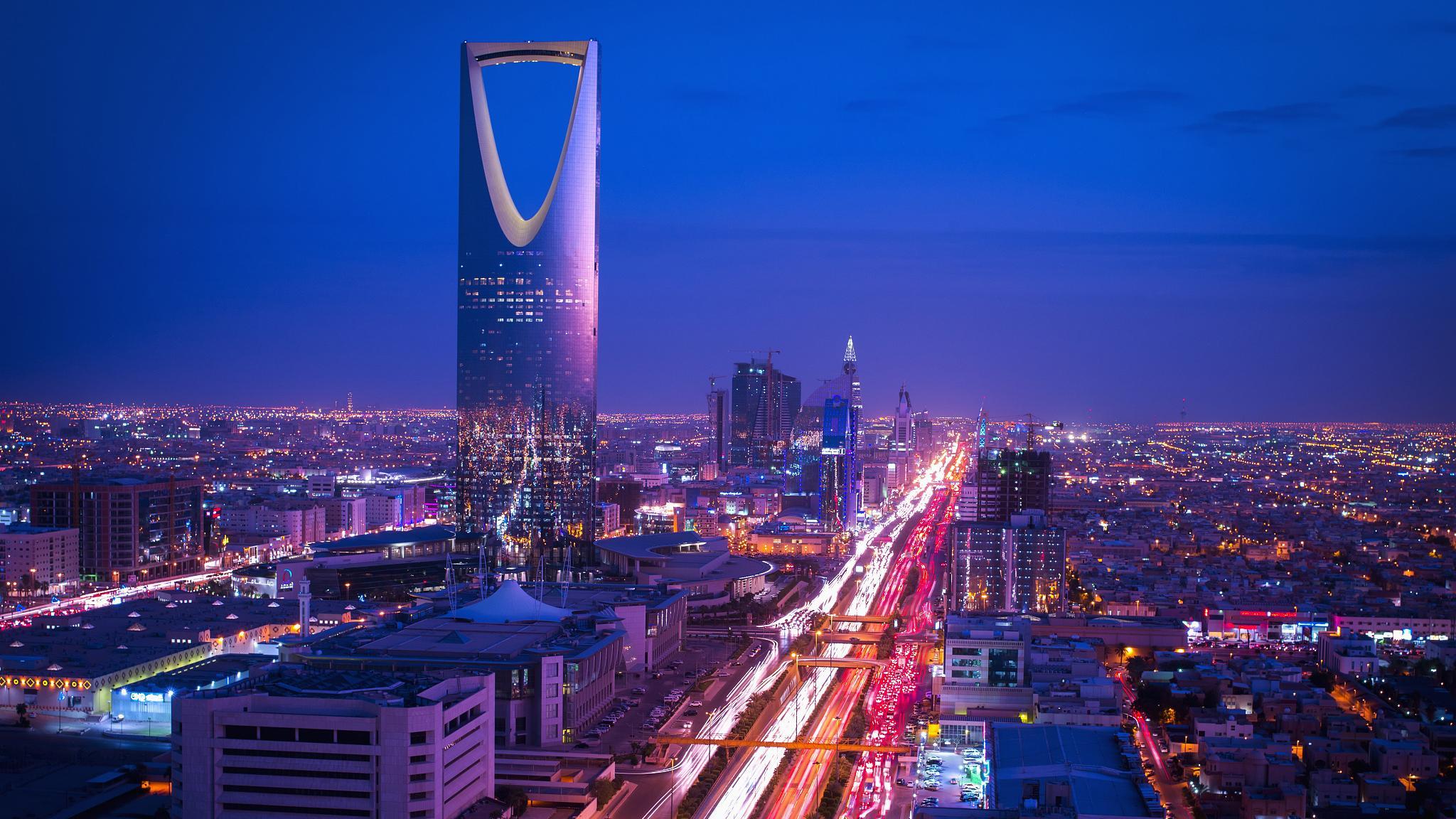 “الإدارة العامة للمرور” تحدد أوقات منع دخول الشاحنات في الرياض