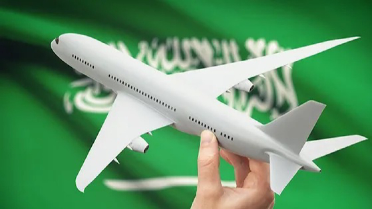 “الخطوط السعودية” تعلن عن فتح باب التقديم على وظائف الخدمة الجوية