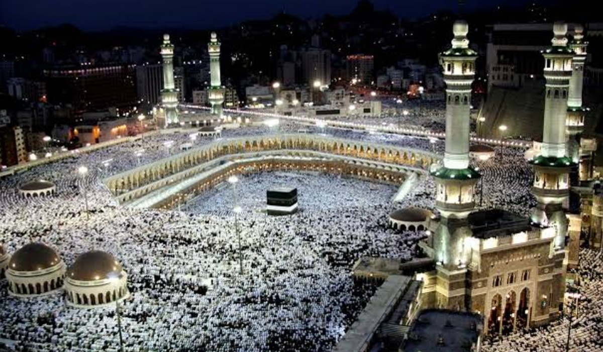 متى تنتهي صلاة التهجد في الحرم المكي .. وأفضل أدعية العشر الأواخر من رمضان؟