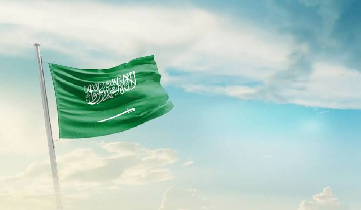 “روحي وما ملكت يداي فداه .. وطني الحبيب وهل أحب سواه” .. أجمل ما قيل من عبارات عن يوم العلم السعودي