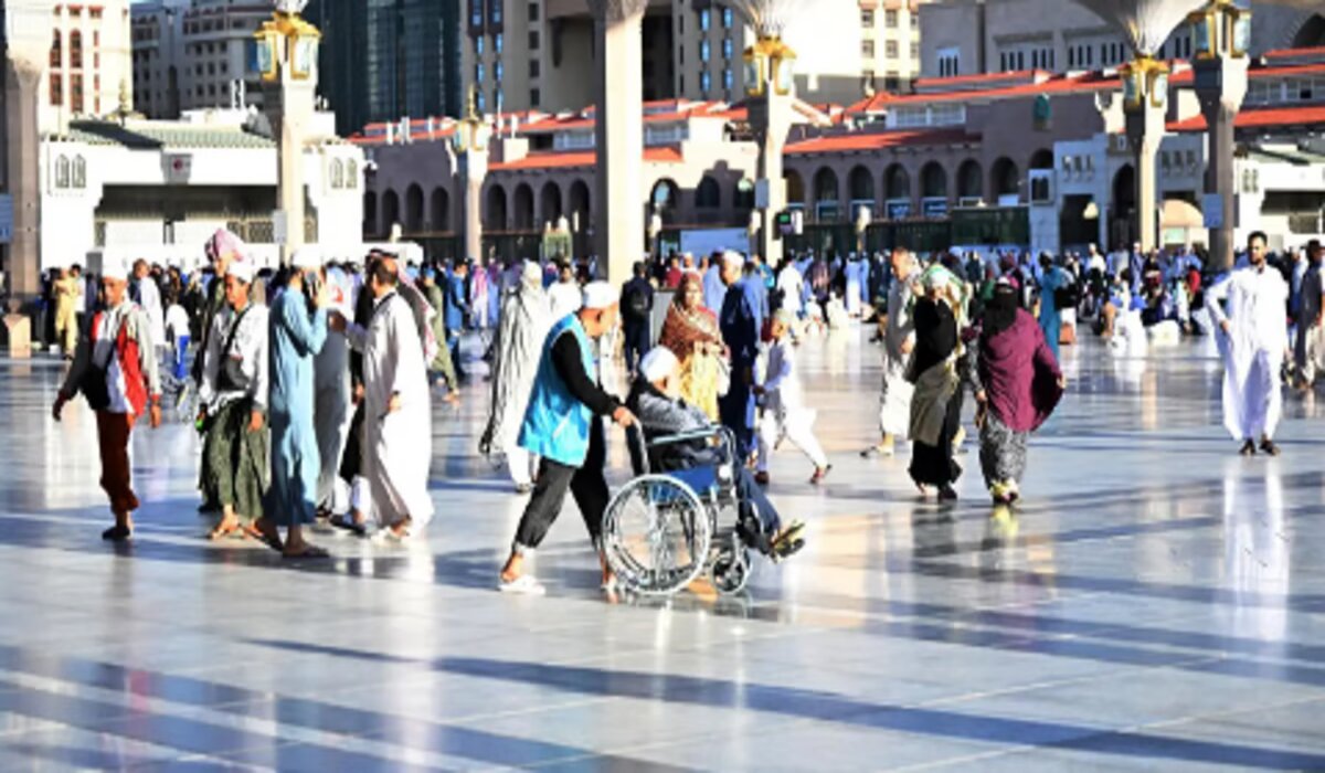 عاجل .. إدارة خدمات التنقل بالمسجد النبوي تواصل تقديم خدماتها لكبار السن وذوي الإعاقة رمضان 2024