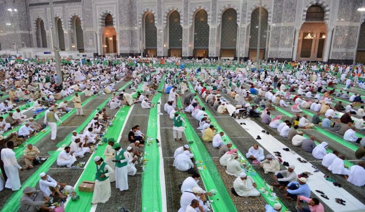 ما هي مكونات سفر الإفطار في المسجد الحرام بدون عقد شركة إعاشة 2024؟ ..  الهيئة العامة للعناية بشؤون الحرمين تُجيب