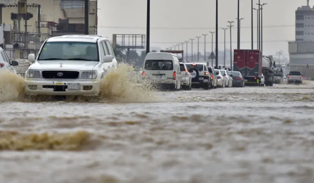 عاجل .. توقعات  خبير الطقس عقيل العقيل بازدياد التقلبات الجوية خلال الأيام المقبلة على عدد من المناطق