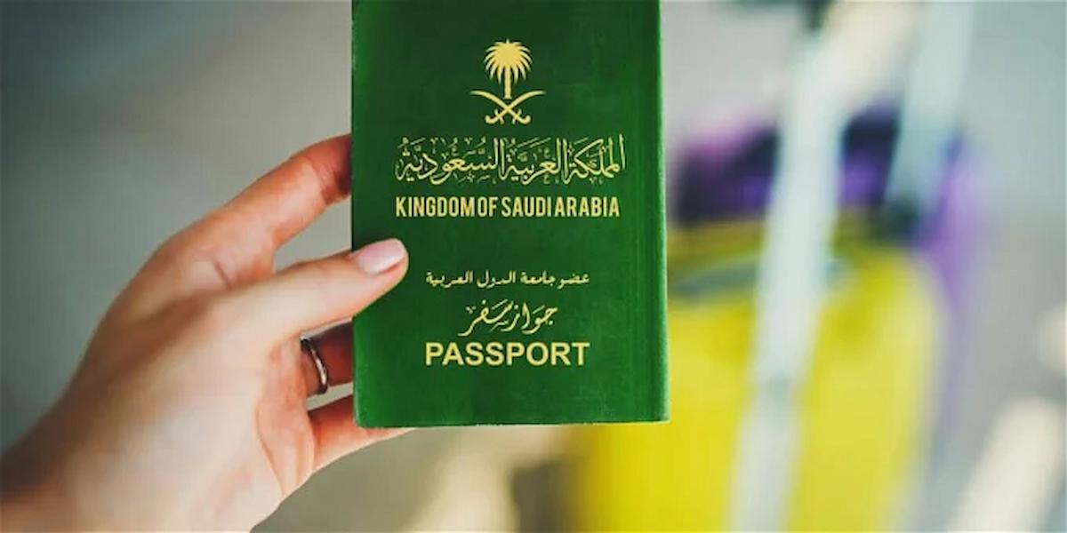 “الجوازات السعودية” تتيح تجديد جواز السفر لأفراد الأسرة عبر أبشر الإلكترونية
