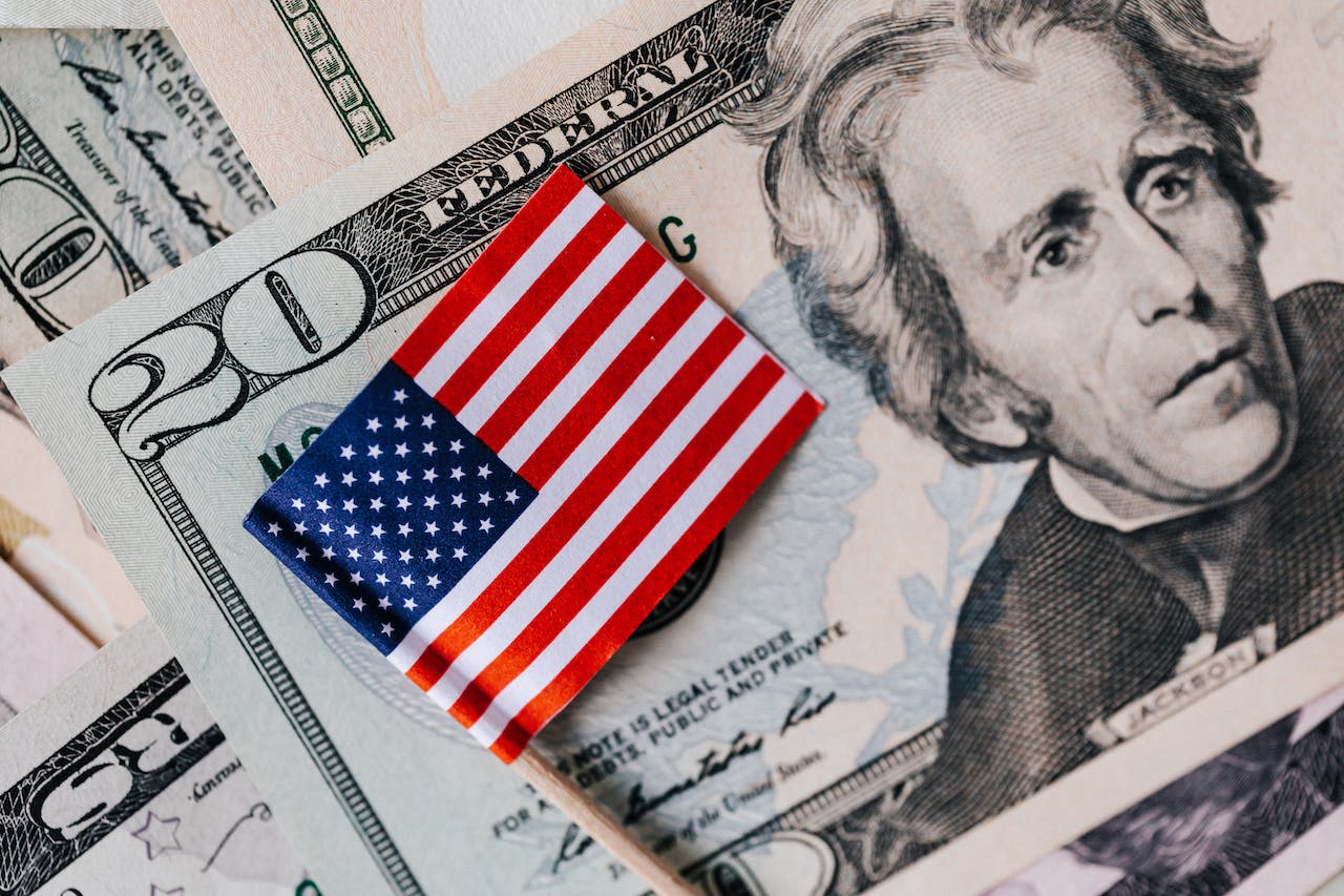 سعر الدولار اليوم في العراق الخميس 21 مارس 2024 قبل بداية التعاملات الصباحية