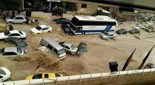 سيول عمان.. مصرع 12 وفاة إثر سيول جارفة وتعليق الدراسة غداً في جميع المدارس