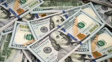 كم سعر الدولار اليوم مقابل الجنيه المصري الإثنين 15 أبريل 2024 في بداية التعاملات الصباحية؟