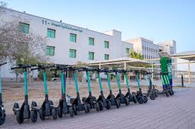 جامعة جدة توفر خدمة النقل الذكي داخل الحرم الجامعي لتسهيل تنقل الطلاب والموظفين