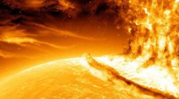 هل ينقطع الإنترنت؟ عاصفة شمسية تضرب الأرض وتؤثر على الاتصالات طبقا لرأي الخبراء