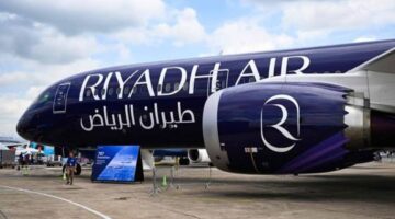 ما هي مواصفات الزي الرسمي لطاقم ضيافة طيران الرياض الجديد في الشهر المقبل؟