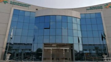 وزارة الموارد البشرية توضح موقف العاملين بالقطاع الخاص من الخصومات