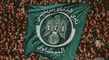 “بطولة جديدة” .. الرجاء الرياضي يهزم مولودية وجدة ويتوج بلقب الدوري المغربي للمرة 13