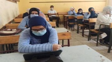 جدول الثانوية العامة 2024 للشعبة العلمية والأدبية.. أعرف المواد المتبقية بعد انتهاء أول مادة