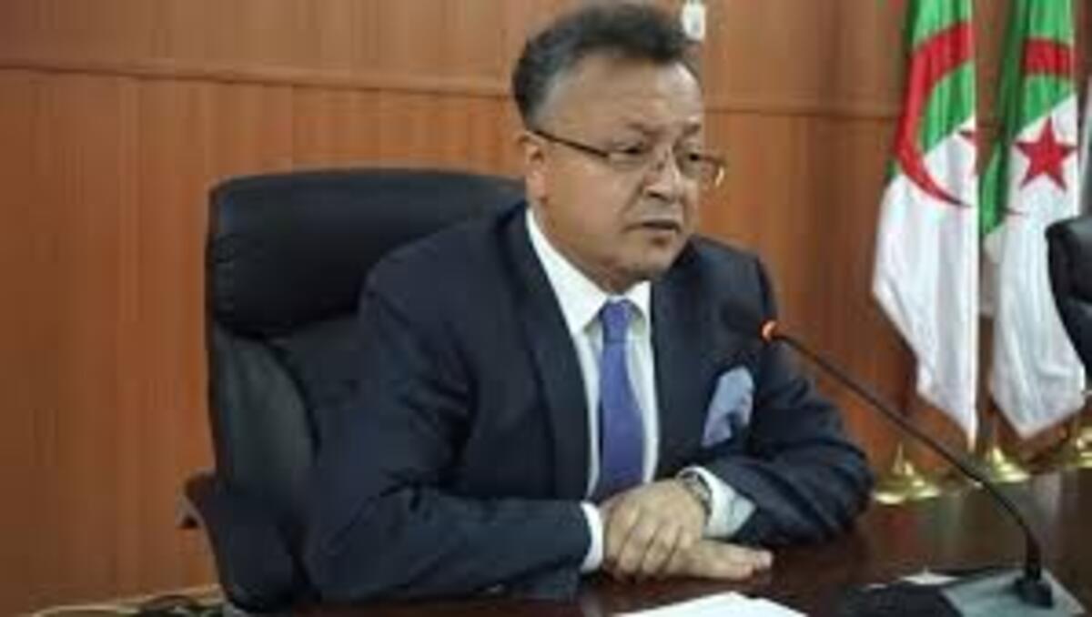 وزير التعليم العالي والبحث العلمي الجزائري يطلق تطبيق توجيهك