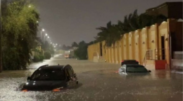 عاجل.. سيول السعودية اليوم تجتاح عدة مناطق وأنباء عن وقوع  أضرار بالغة