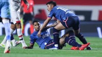 بعد اسبوع من سقوطة المرعب فى أرض الملعب وفاة اللاعب خوان