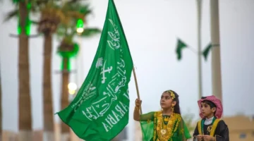 احذر استخدام علم السعودية في تلك الحالة.. عقوبات وغرامات موقعة على المخالفين