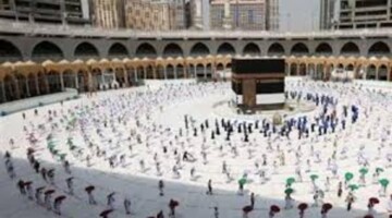 وزارة السياحة تعلن اعتماد ضوابط العمرة للموسم الجديد