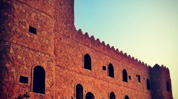 لقطات تحبس الأنفاس ماذا حدث للشاب السعودي داخل قصر الراجحي المهجور؟