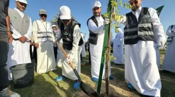 خلال خمسة أيام فقط، شارك أكثر من ألف متطوع في حملة زراعة ضخمة لـ700 ألف نبتة في الدمام.