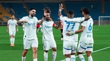 مواجهة حاسمة في دوري روشن: الهلال يتحدى الفتح.. والنصر يستقبل التعاون