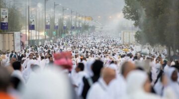 وزارة الداخلية تبدأ تنفيذ مهامها عبر ضبط مخالفي تعليمات الحج وتطبيق العقوبات الفورية.