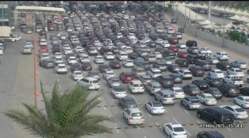 ازدحام شديد يستمر على جسر الملك فهد لليوم الثالث على التوالي.