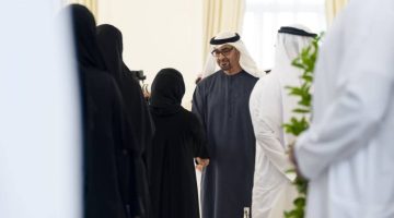 رئيس الدولة يستقبل وفد التمكين الحكومي وفائزي جائزة أبوظبي