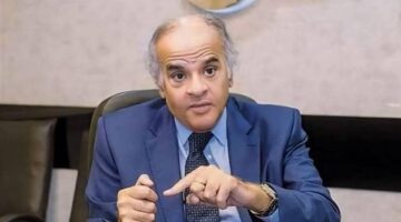 ممدوح عباس يوجه رسالة قوية لرابطة الحكام عقب تعادل الزمالك والمصري