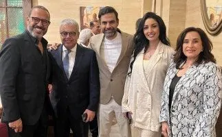 السفير المصري في السعودية يحتفل بافتتاح مسرحية «ألف تيتة وتيتة» بجدة