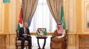 شارك وزير الخارجية في نقاش هام مع نظيره الأردني حول أحدث التطورات في الأحداث الإقليمية والدولية، مع التركيز الرئيسي على القضية الفلسطينية.