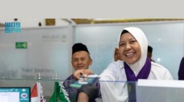 انطلقت أول رحلات لمستفيدي مبادرة “طريق مكة” في إندونيسيا نحو المملكة العربية السعودية.