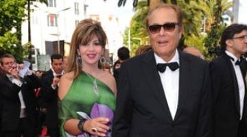 تفاصيل مثيرة: ابن محمود عبد العزيز يرفع محضراً ضد بوسي شلبي بتهمة ادعاء الأرملة للوالد!