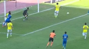 سموحة يتصدر ضد الإسماعيلي بهدف صامويل أمادي في الشوط الأول.. شاهد الفيديو!