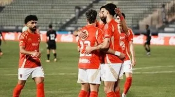 عماد النحاس يصحح أخطاء دفاع الأهلي استعدادًا لمباراة حرس الحدود