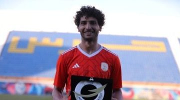 عمرو ناصر يتوج بجائزة أفضل لاعب في مباراة فاركو وبيراميدز